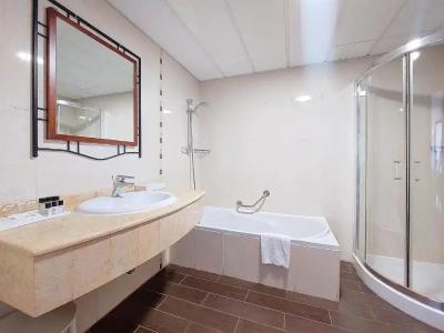 Golden Tulip Vivaldi - 75