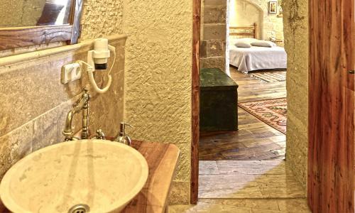 Sultan Cave Suites - 108