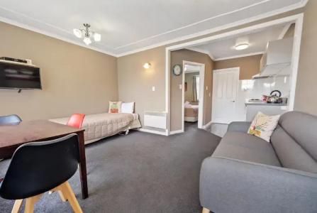 Tower Lodge - 98