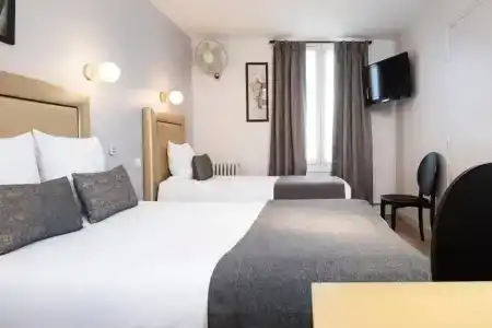 a l'hôTel Des Roys - 2
