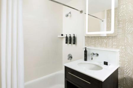 Hampton Inn Miami Beach - Mid Beach - 19