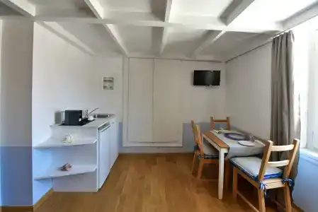 Douskos Guesthouse - 132