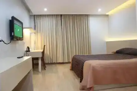 Charoen - 32