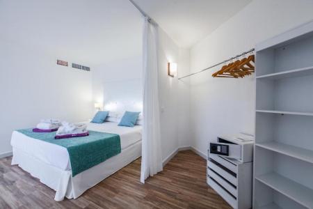 Fergus Style Cala Blanca Suites - 38