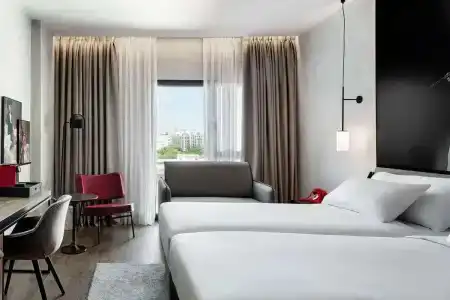 Paseo del Arte, a member of Radisson Individuals - 57