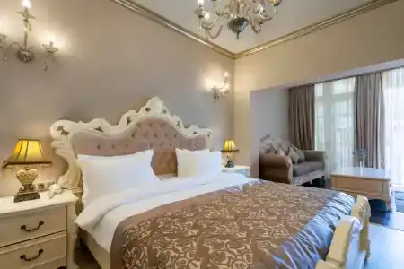 Elegance East - 62