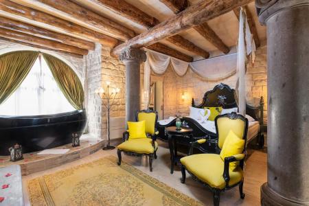 Elysion Cave Suites - 49