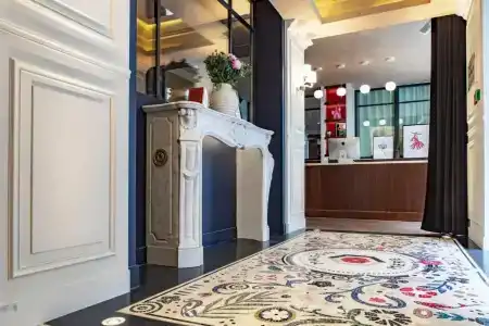 Maison Mère - 1