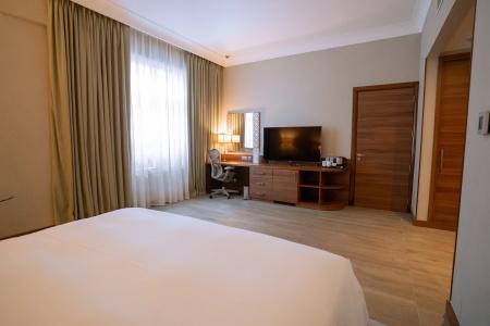 Hilton Garden Inn Dubai Al Muraqabat - Deira - 7