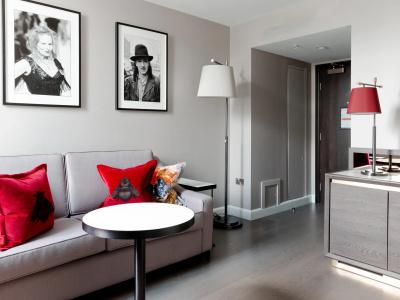 The Trafalgar St. James, London Curio collection by Hilton - 11