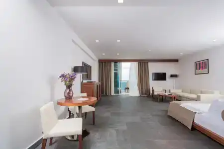 Avala Resort & Villas - 102