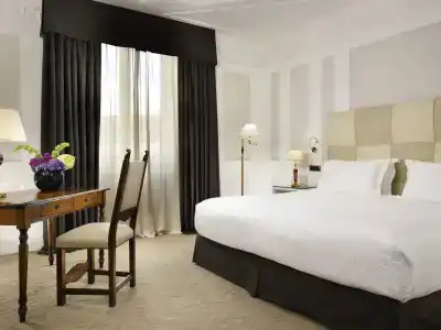 Splendide Royal - Small Luxury Hotels of the World - 42