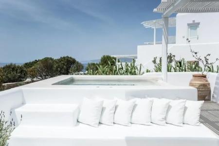 Ostraco Suites - 247