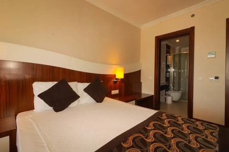 Throne Beach Resort & Spa - 51