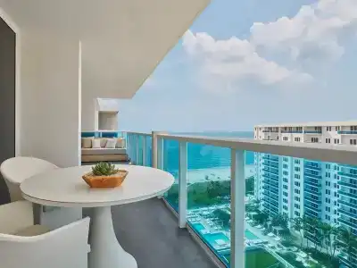 w South Beach - 79