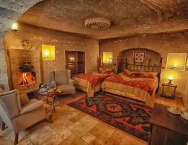 Traveller's Cave - 106