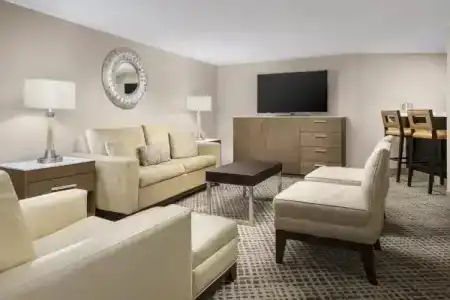 DoubleTree by Hilton Orlando Airport - 48