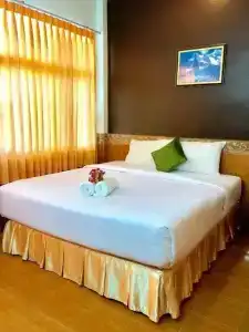 Suriwong Chumphon - 30