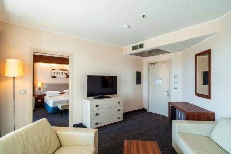 DoubleTree By Hilton Olbia - Sardinia - 73
