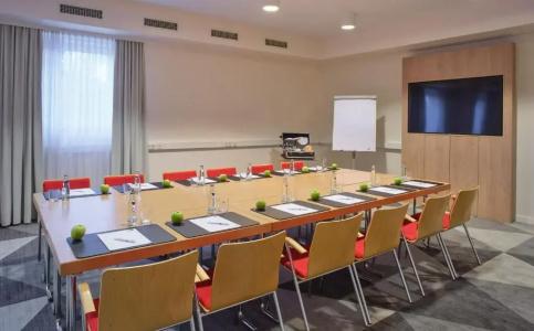 Holiday Inn Express Frankfurt Airport, An Ihg - 19