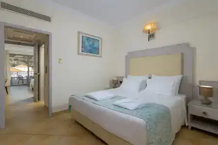 La Marquise Luxury Resort Complex - 87