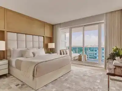 w South Beach - 85