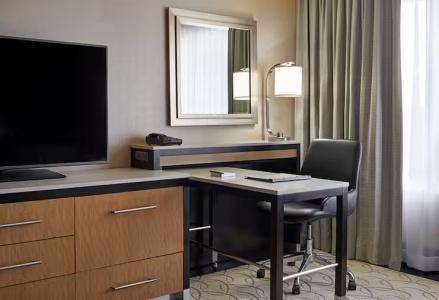 Hilton - 63