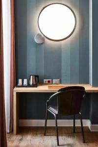 The Modernist - 49