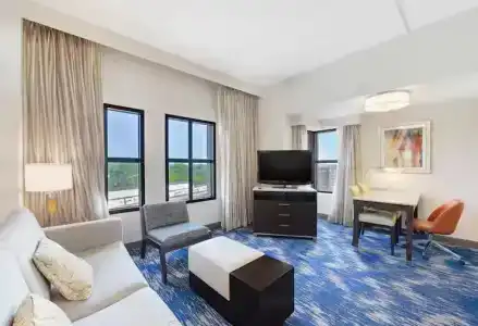 Embassy Suites by Hilton Old Town - 72