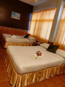 Suriwong Chumphon - 29