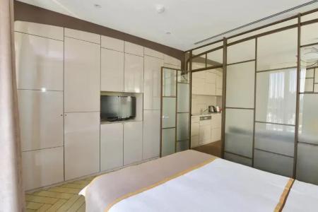 Upsuites - 52