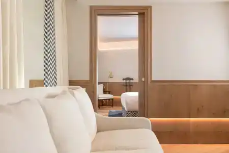 Palacio Solecio, a Small Luxury of the World - 96