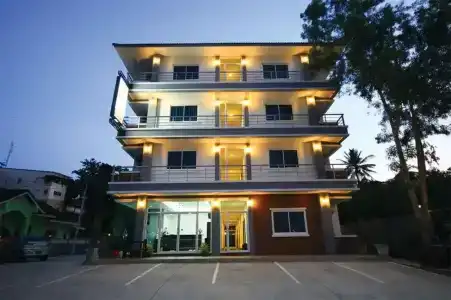 Baan Samrarn - 24