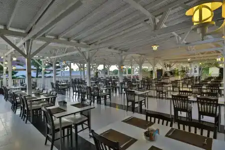 Crystal Flora Beach Resort - Ultimate All Inclusive - 13