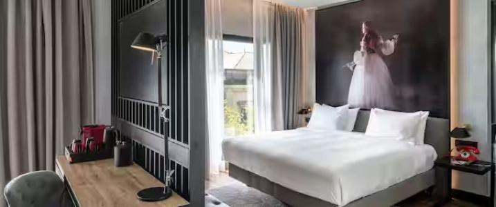 Paseo del Arte, a member of Radisson Individuals - 58