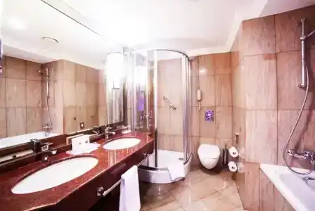 Crowne Plaza Minsk - 24