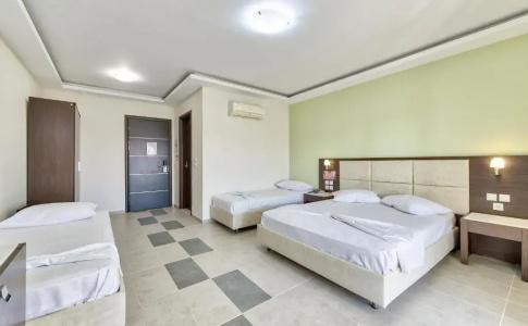 Majestic & Spa - 8