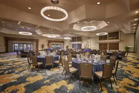 Hilton Phoenix Resort at the Peak - Formerly Pointe Hilton Squaw Peak Resort - 21