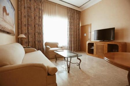 Dubai Marine Beach Resort & Spa - 86