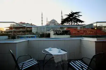 Seraglio & Suites - 89