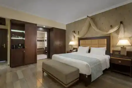 La Marquise Luxury Resort Complex - 65