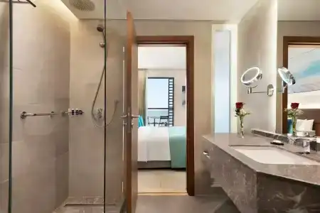 Wyndham Garden Ajman Corniche - 12