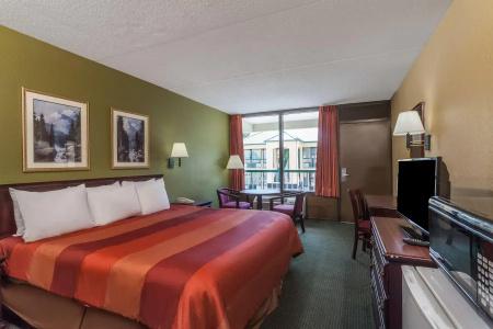 Days Inn by Wyndham Nashville Saint Thomas West Hospital - 15