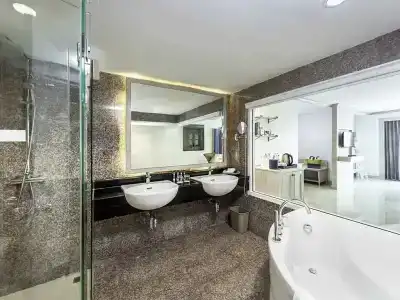 Novotel Phuket Resort - Sha Plus - 57