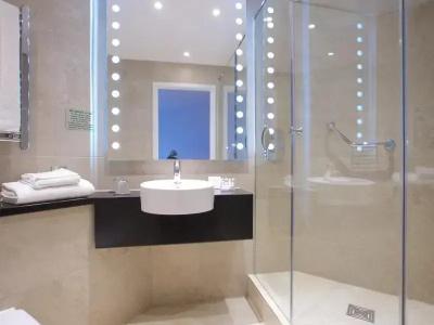 Bermondsey Square - A Bespoke - 43