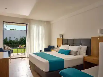 Cavo Orient Beach & Suites - 40