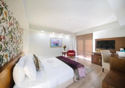 Phoenicia Comfort - 27