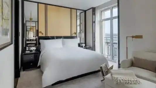 The Peninsula - 66