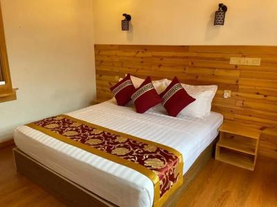 New Breeze Thoddoo Inn - 7