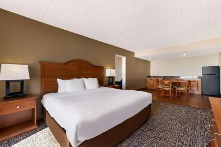 Comfort Inn South Oceanfront - 4